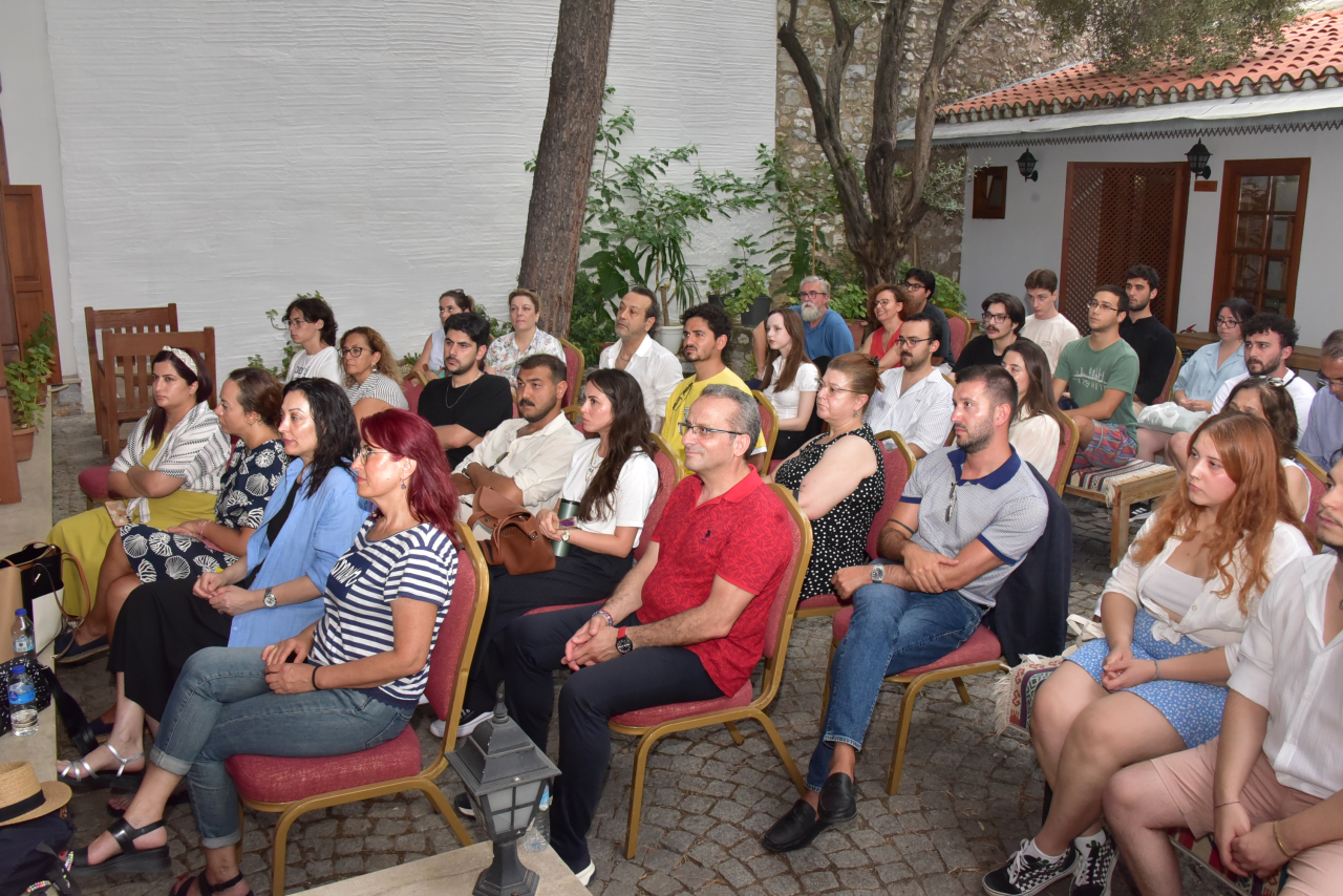 Bilim Kafe’de Bu Kez Arkeoloji Konuşuldu: Kadıkalesi’nden Bizans’a Yolculuk