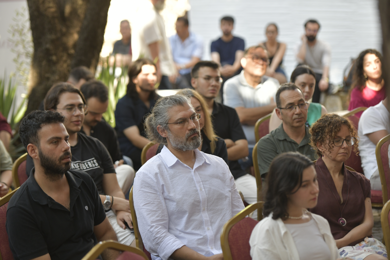 Tarih, Bilim Kafe’de Konuşuldu: “Tarihçi Ne Söyler? Ne Saklar?”